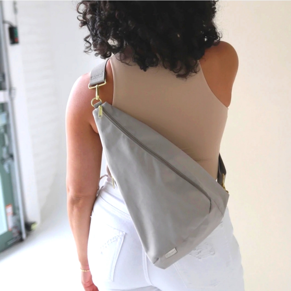 Logan & Lenora Sling bag